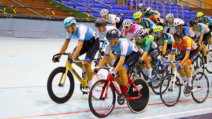 Hirugarren jardunaldian laugarren izan arren, sailkapeneko buruari eutsi dio Martinek