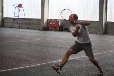 Tenis eskola martxan