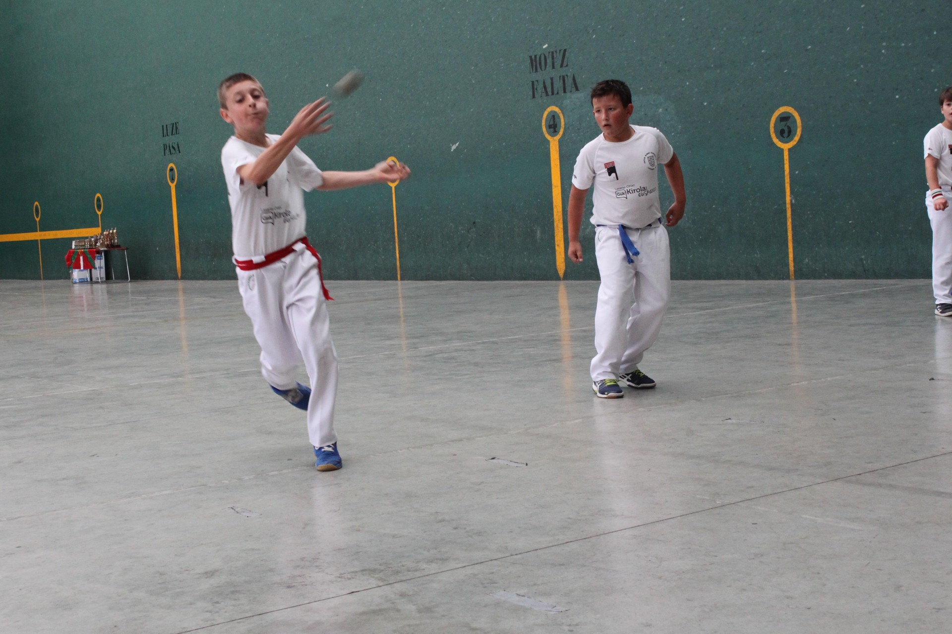 Intza Pilota Eskolak hasi ditu dagoeneko entrenamenduak