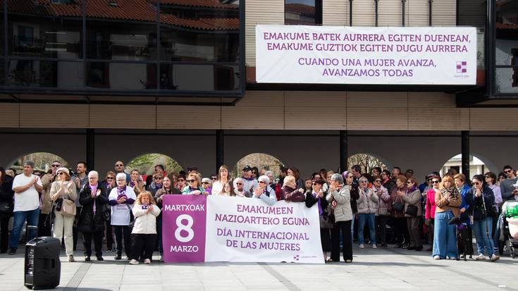 Elkarretaratzea egin du udaletxeak