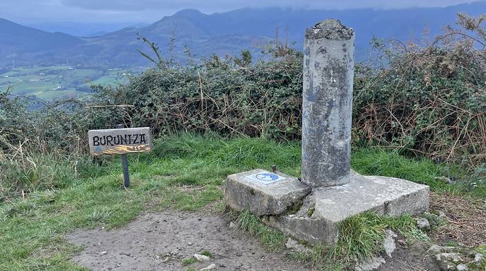 Buruntza mendian hiru haize errota eoliko eraiki nahi dituzte