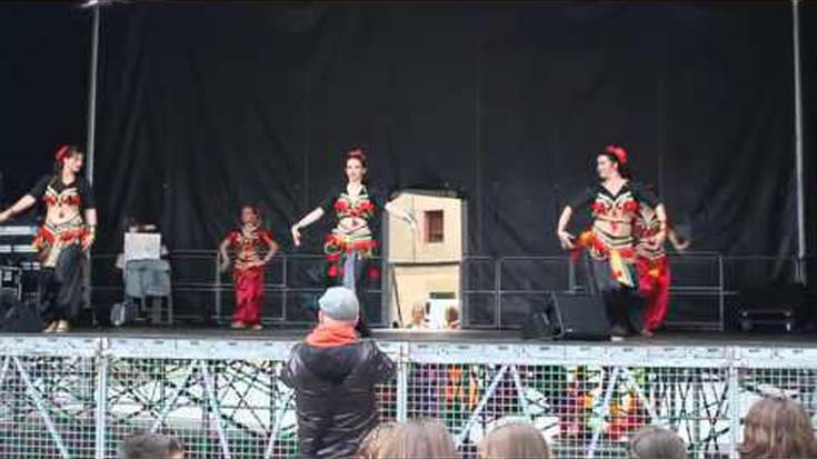 Multikultur Fest-eko jaialdian Ekialde Urruneko dantzak ere izan ziren