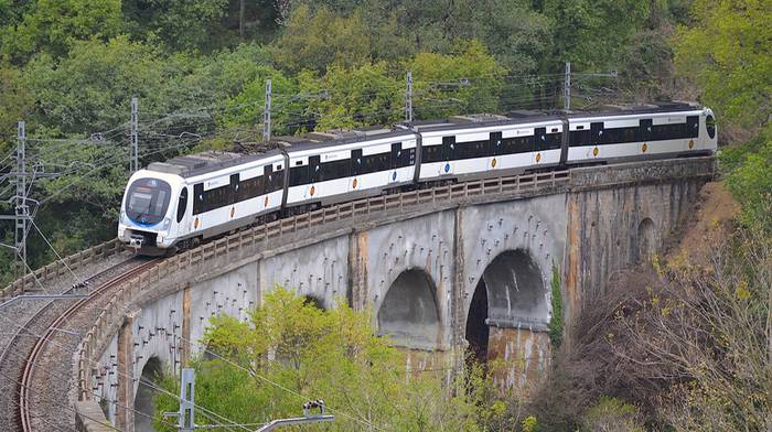 Usurbil eta Orio arteko trenbidean tunel bat eraikitzeko egitasmoari alegazioak aurkezteko epea luzatu dute, hilaren 28ra arte