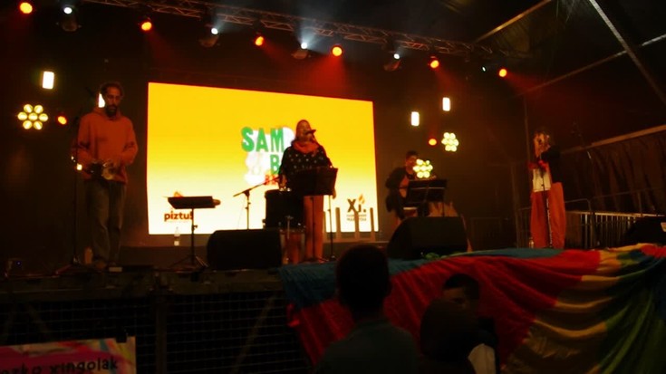 Samba badago taldeak Brasileko doinu eta euskal hitzak ekarri ditu oholtzara