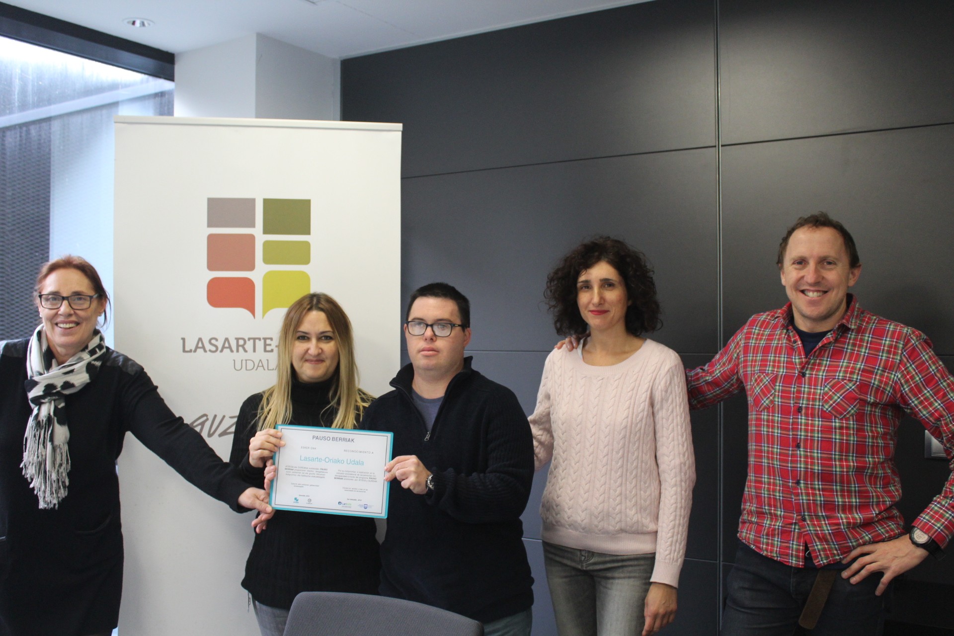 Aitor Carrascok udal liburutegian jarraituko du lanean