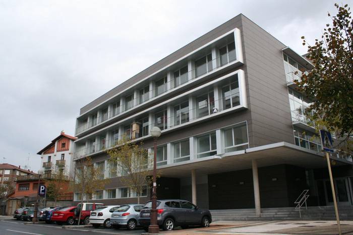 2.400 kontsulta 2014an