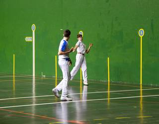 Intzako pilotariak, azken fasean ezin aurrera egin