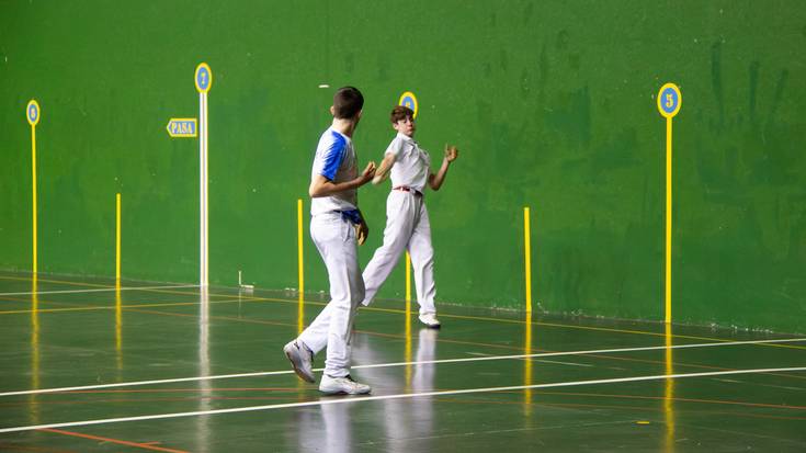 Intzako pilotariak, azken fasean ezin aurrera egin