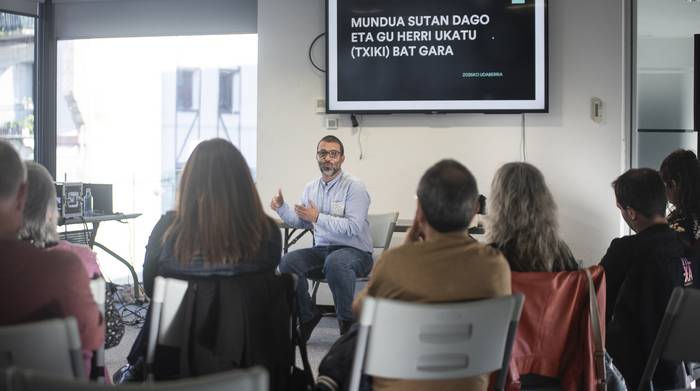 Munduaren konplexutasuna ulertzeko ariketa errealista gauzatu dute