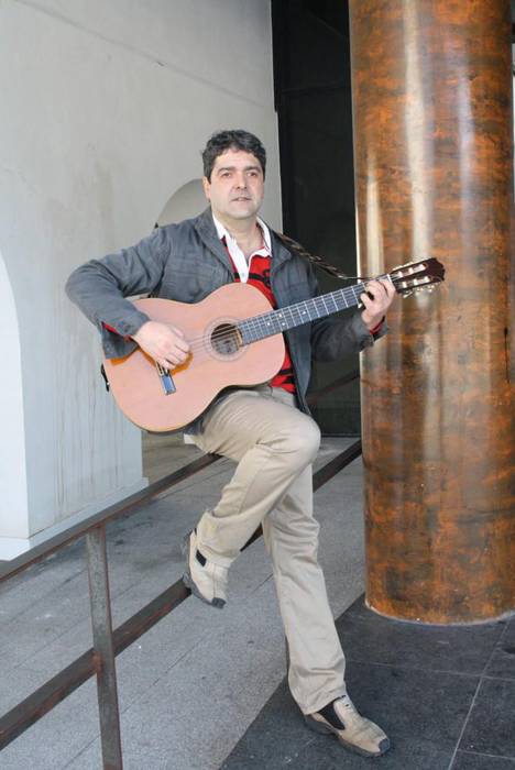 “Kantari lasarte-oriotarra naiz”