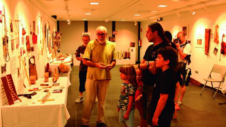 Herri kulturaren historia, soinu tresnen bidez