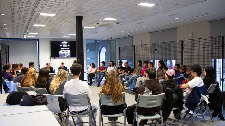 Iraultza oholtzara eramateko jarduera antolatu dute