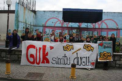D3M plataformak aldaketaren alde sinatzeko eskatu du