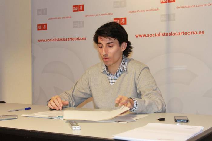 Zaballosek Tokiko enplegurako mahaia osatzea proposatzen du