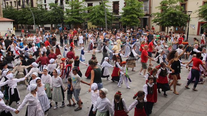 Erketz EDTk 32. Dantzari Txiki Eguna ospatuko du igandean