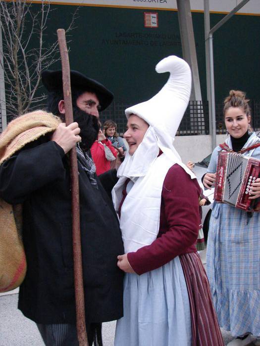 Ongi etorri, Olentzero eta Mari Domingi