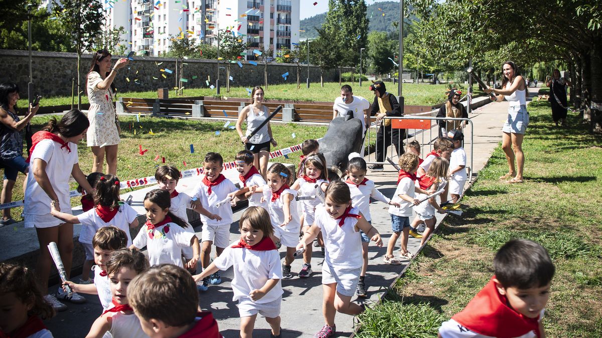 Sanferminen hasiera ospatu dute