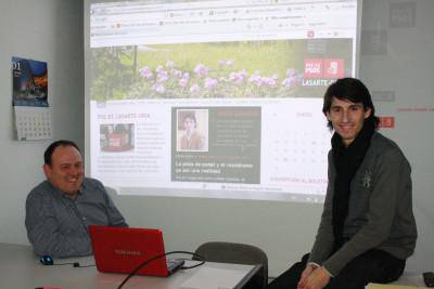 Sozialistek web gunea estreinatu dute