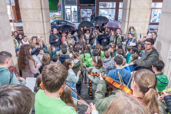 Zaindariaren omenez eskaini dute musika emanaldia