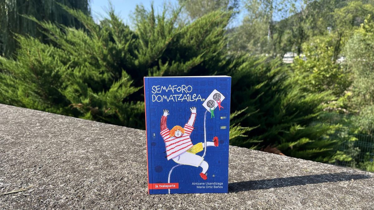'Semaforo Domatzailea' album ilustratua argitaratu du Aintzane Usandizaga Lopezek