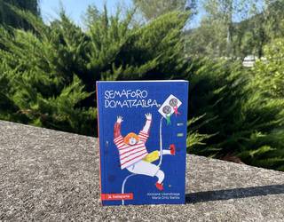 'Semaforo Domatzailea' liburua argitaratu du Aintzane Usandizaga Lopezek