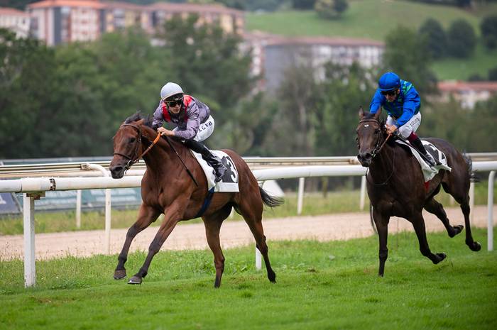 Lovely Diamondek eta Souvenir d’ Ecajeulek sari nagusietarako hautagaitza aurkeztu dute