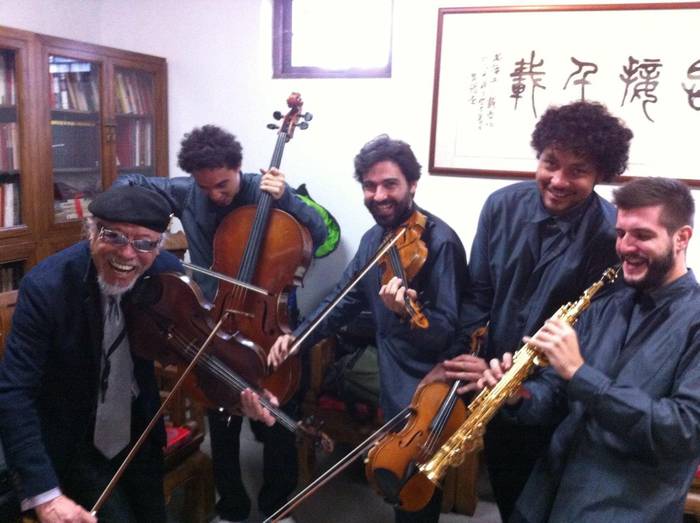 Txinan bira egiten ari da Asier Suberbiola herritarra 'Aupa Quartet Soka' laukotearekin