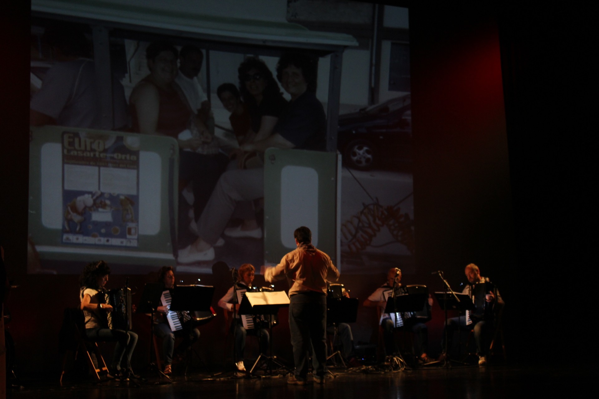Zero Sette akordeoi orkestra: "Itxialdia Zero Setteri bizitzaren arnasa kentzea izan da"
