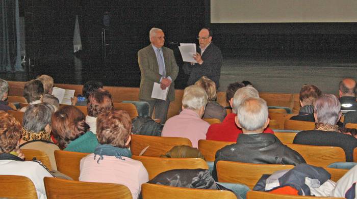 Lasarte-Oria itsaspean murgiltzen hasi zenekoa