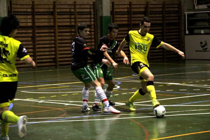 Defentsako hutsek partida baldintzatu zuten