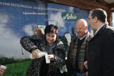 Esnea baserritik zuzenean