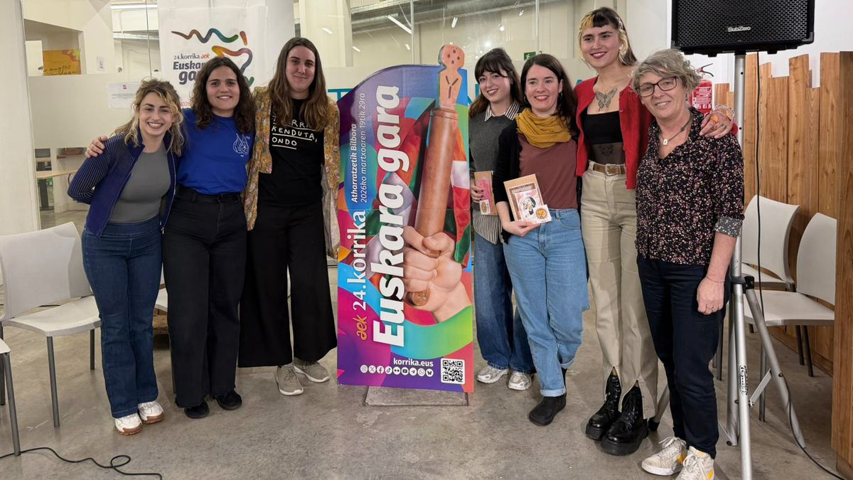 'Euskaratik sorkuntza' mahai ingurua, argazkitan