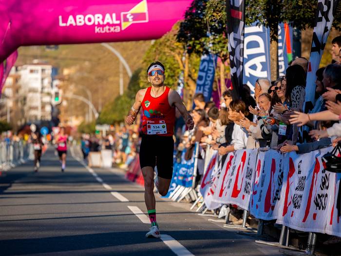 Herritarrak bikain lehiatu dira Azkoitia-Azpeitia maratoi erdian