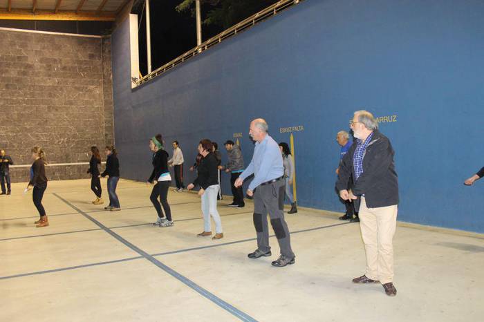 Presoen lagunak taldearen Flashmob-a