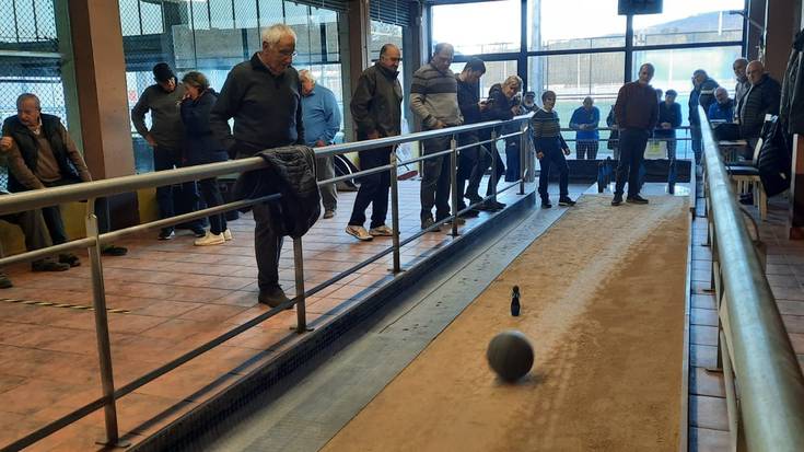 Jokoa eta omenaldia, Bola Joko egunean