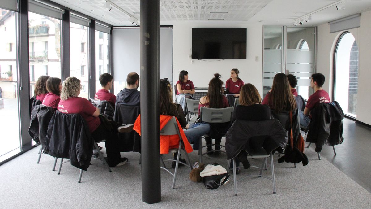 Larunbat honetako Gazte Egunerako egitaraua iragarri dute