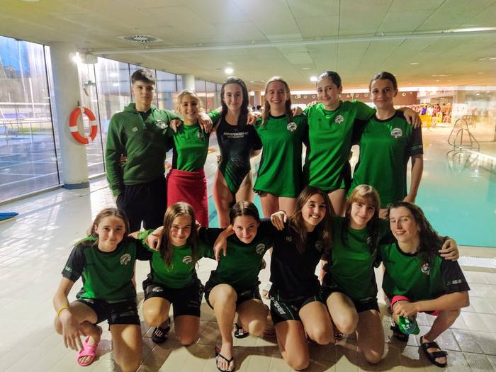 Buruntzaldea IKTko igerilariek markak ontzen hasi dute Neguko Liga