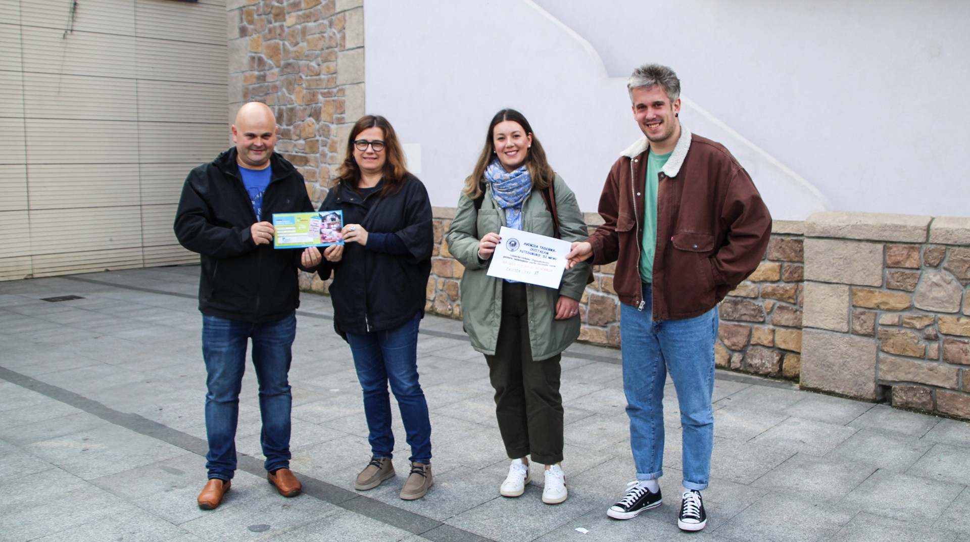 Sariak jaso dituzte Irene Urruzolak eta Haizea Elvirak