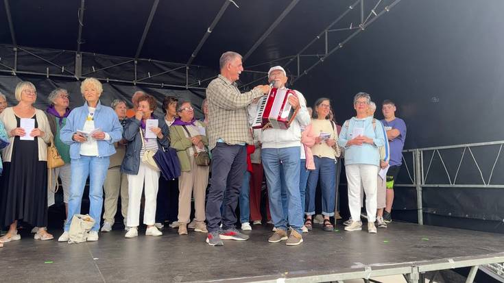 Txapasen 80. urtebetetzea ospatu dute