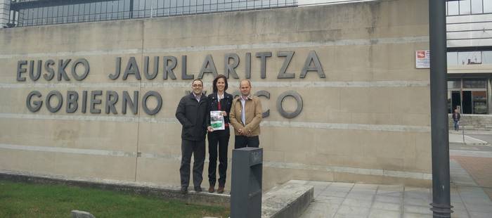 Programaren ildo nagusiak Eusko Jaurlaritzan aurkeztu zituen Lasarte-Oriako EAJk