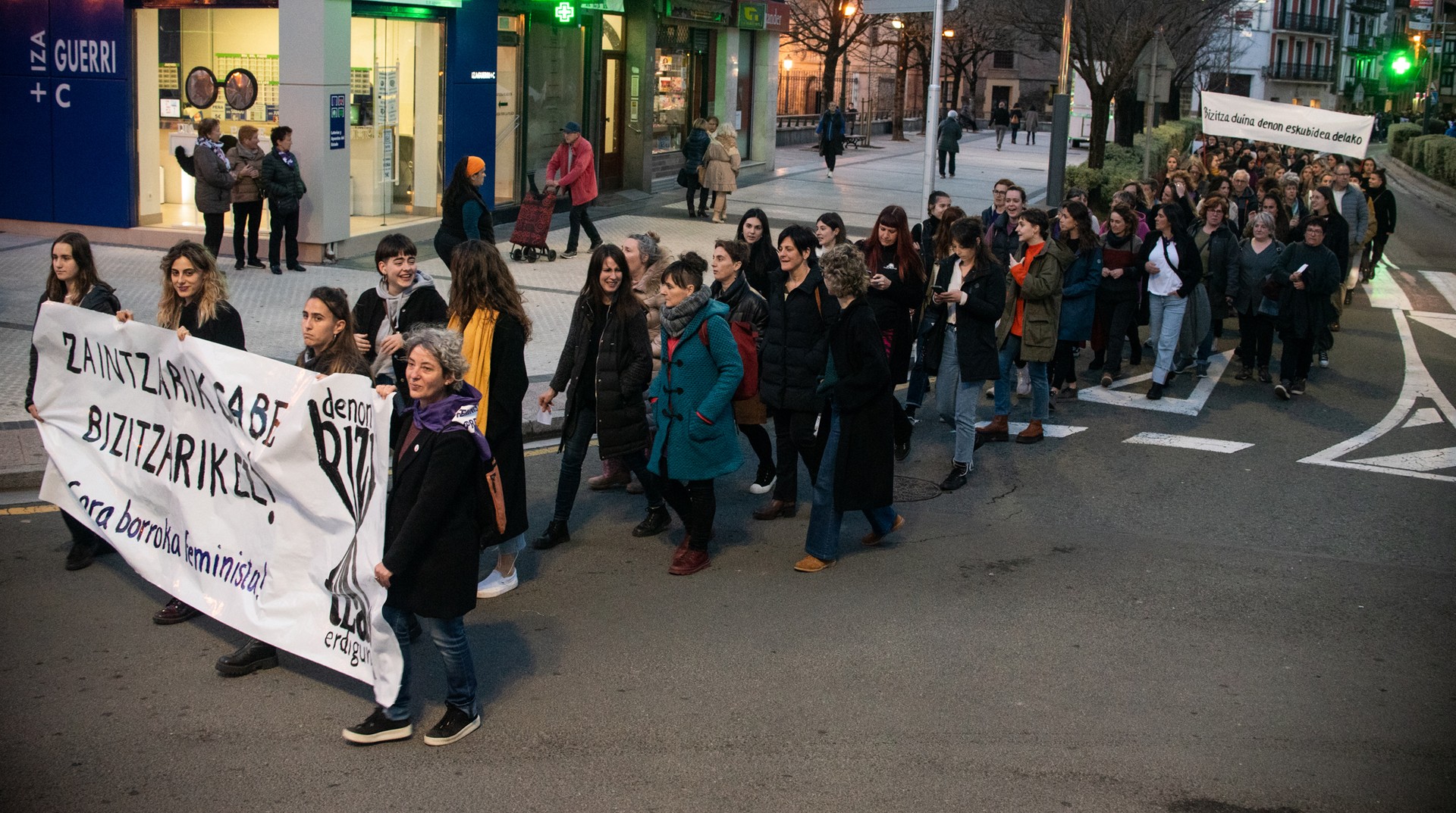 Egitarau oparoa prestatu du Asunak talde feministak Martxoaren 8rako
