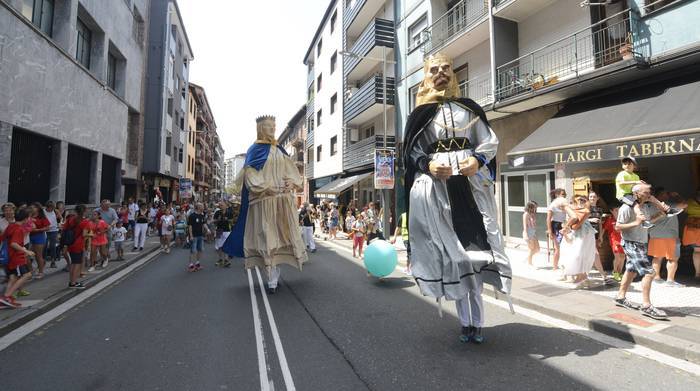 Udaberri Festa: Erraldoi eta buruhandiak
