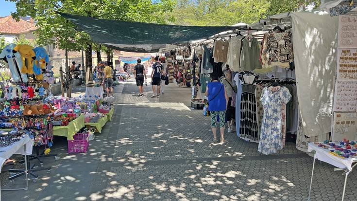 Sanpedroetan postuak eta janari ibilgailuak jartzea eskatzeko epea ireki dute