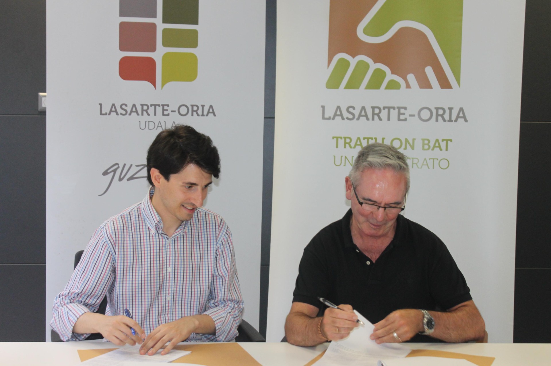 Hurrengo hiru urteko dirulaguntzak adostu dituzte Aterpeak eta Lasarte-Oriako Udalak