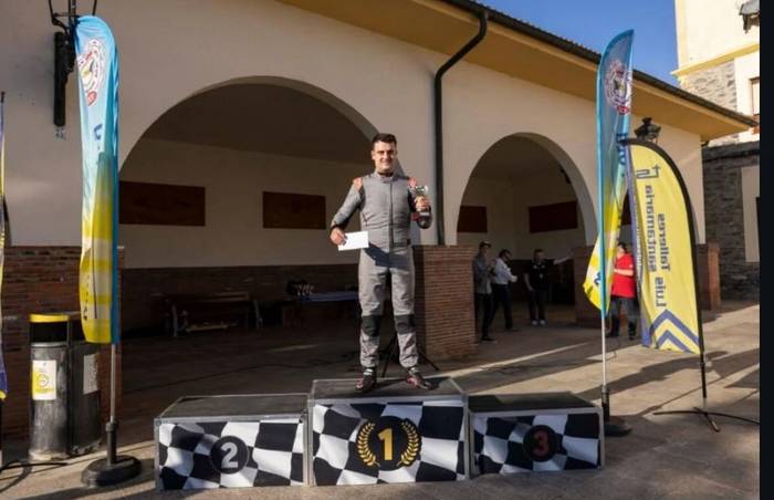 Aitor Manso San Cosmeko igoerako podiumera igo da
