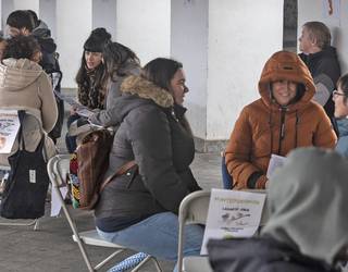 Euskarazko zaparrada, Okendo plazan