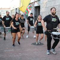 Aste kulturala: Dinbi Banda batukada taldearen emanaldia