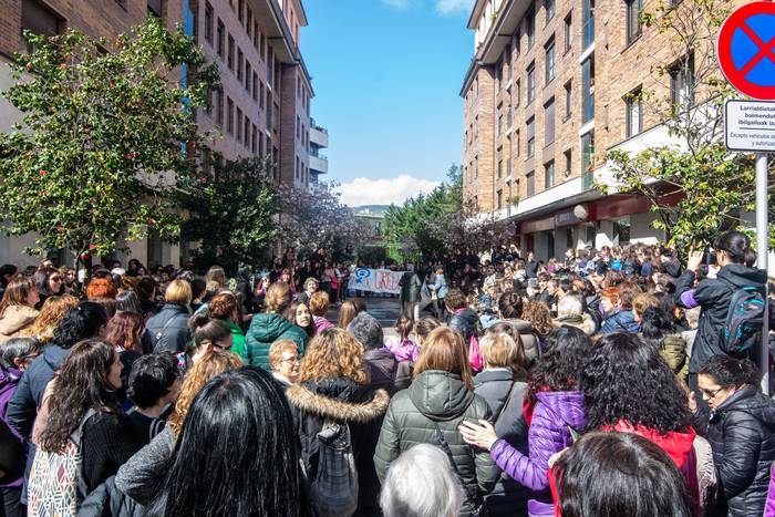Zaintza eskubide kolektiboen aldeko greba orokorra deitu du Euskal Herriko Mugimendu Feministak, azaroaren 30erako
