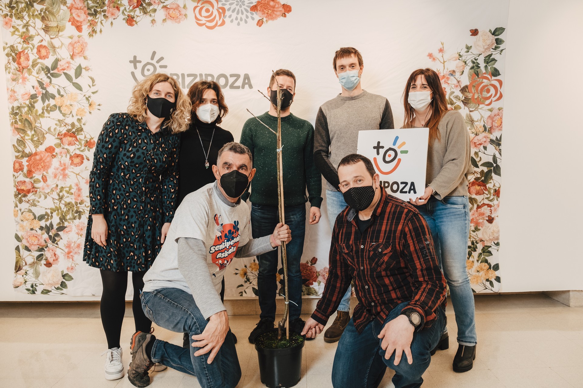 Bizipoza oinarri hartuz, abestu eta gizarteratu