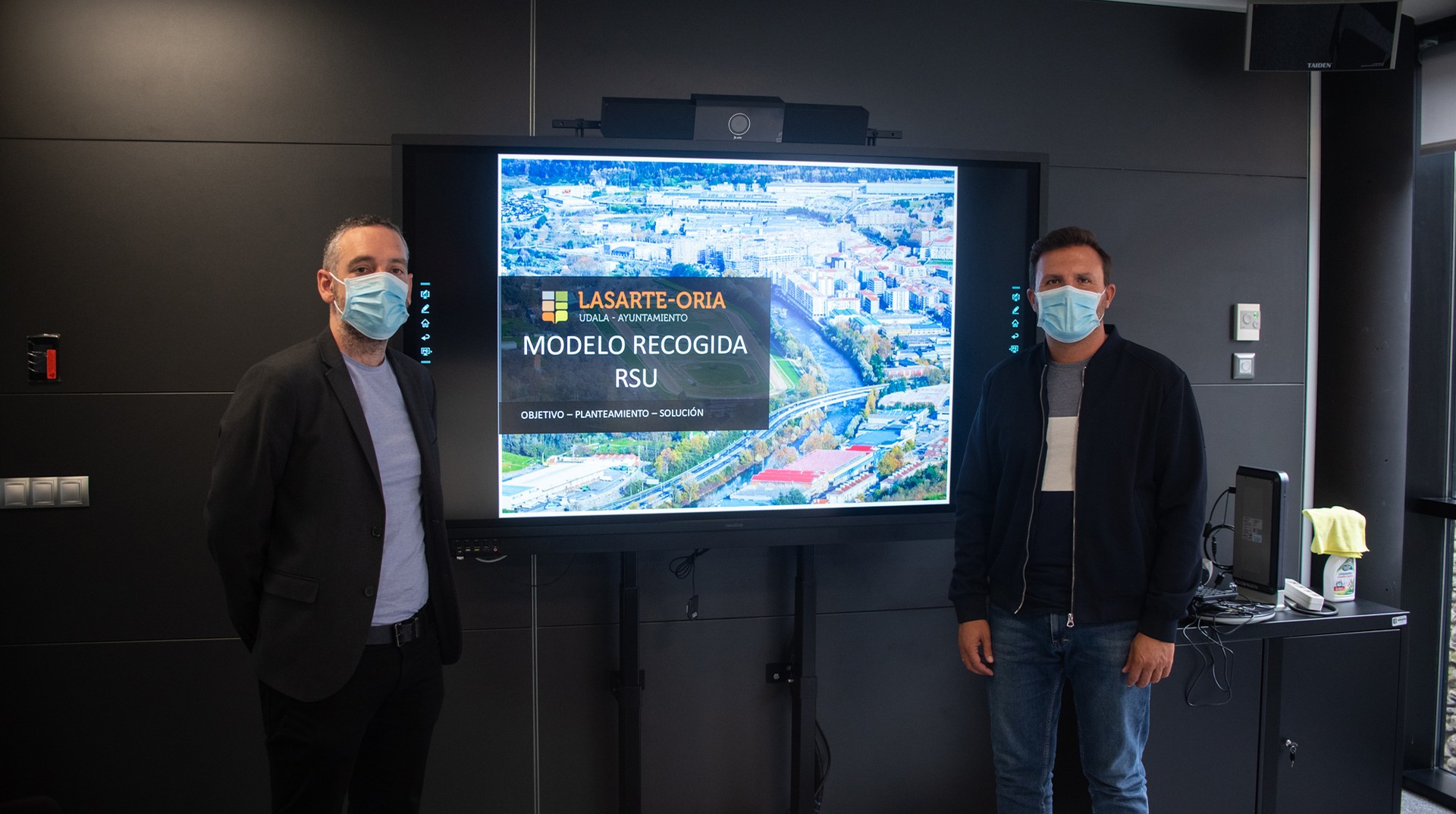 Lur azpiko edukiontziak kentzea proposatu du udalak